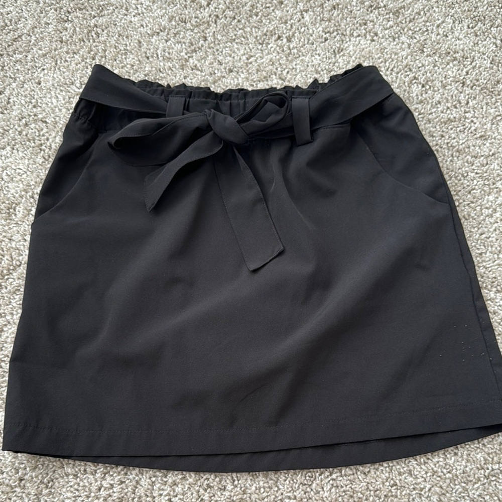 Elegant Black Skirt with Bow Detail